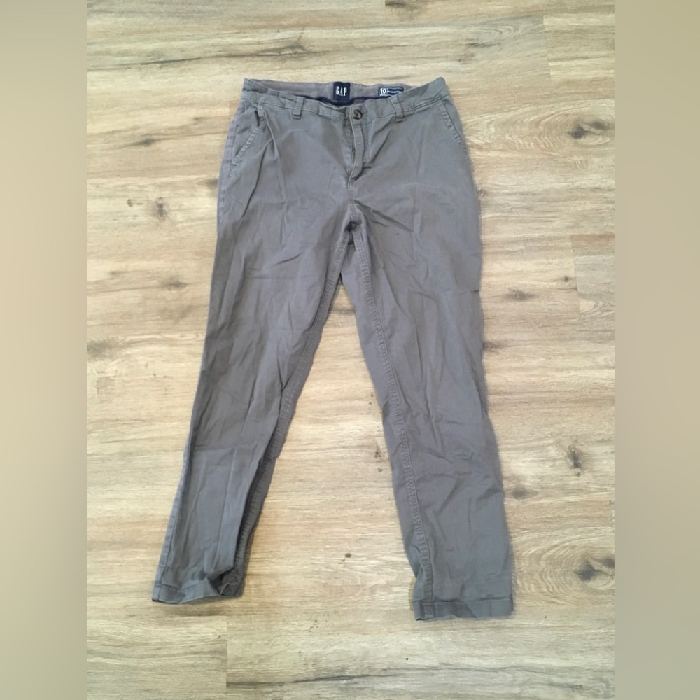 GAP Chinos